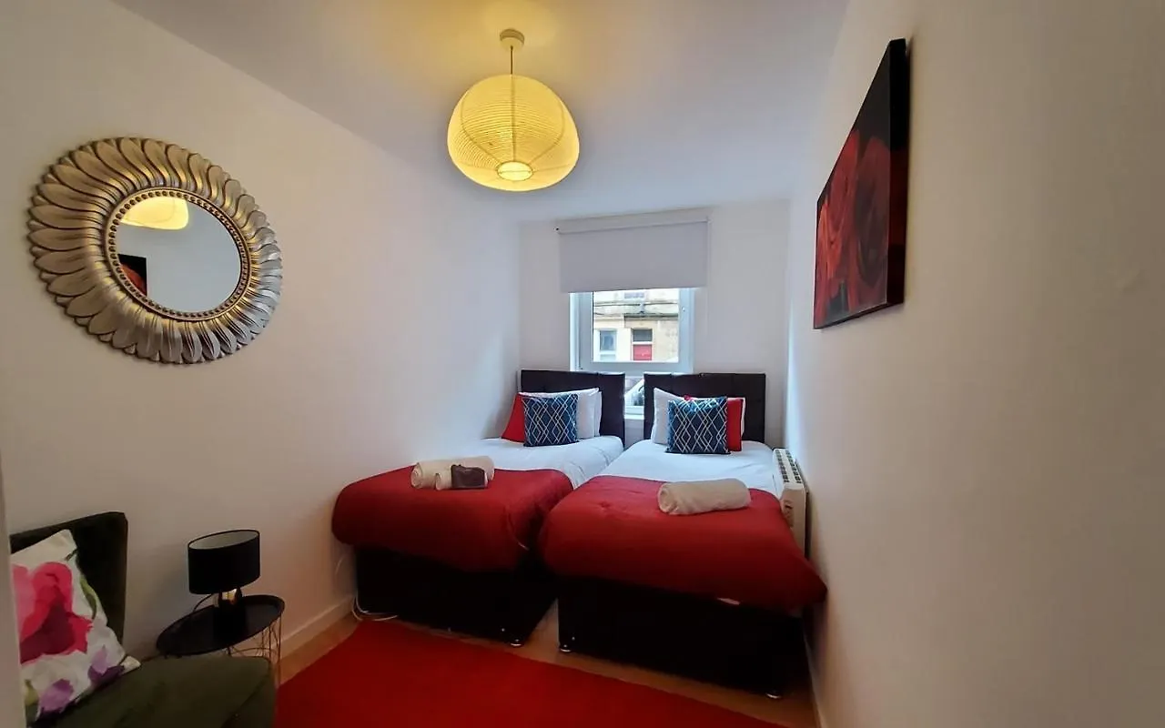 Apartment Sleeps 6 On Separate Beds, 4 Smart Tvs, Netflix